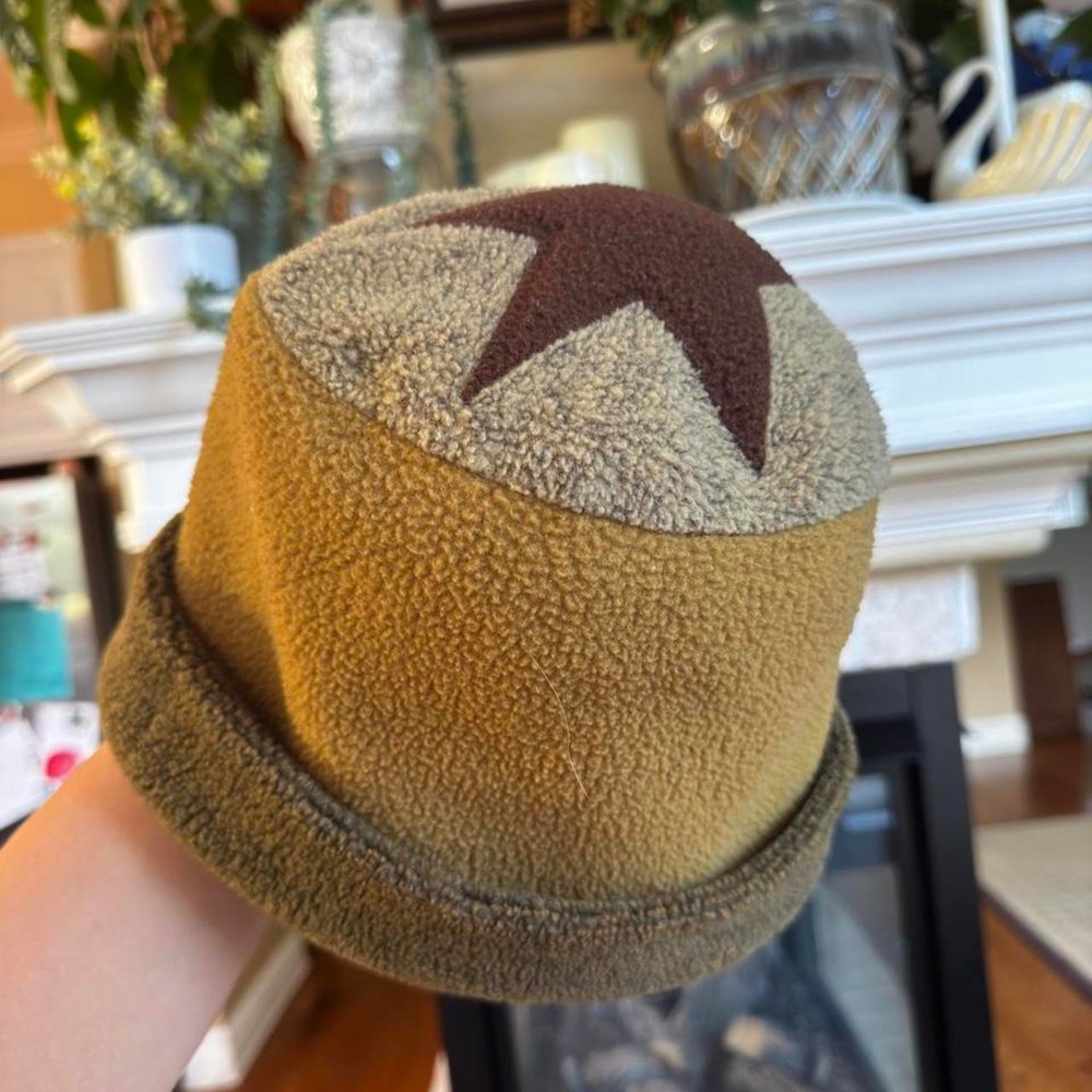 90s fleece beanie hat with colorblock pattern and star detail on top boho B wear